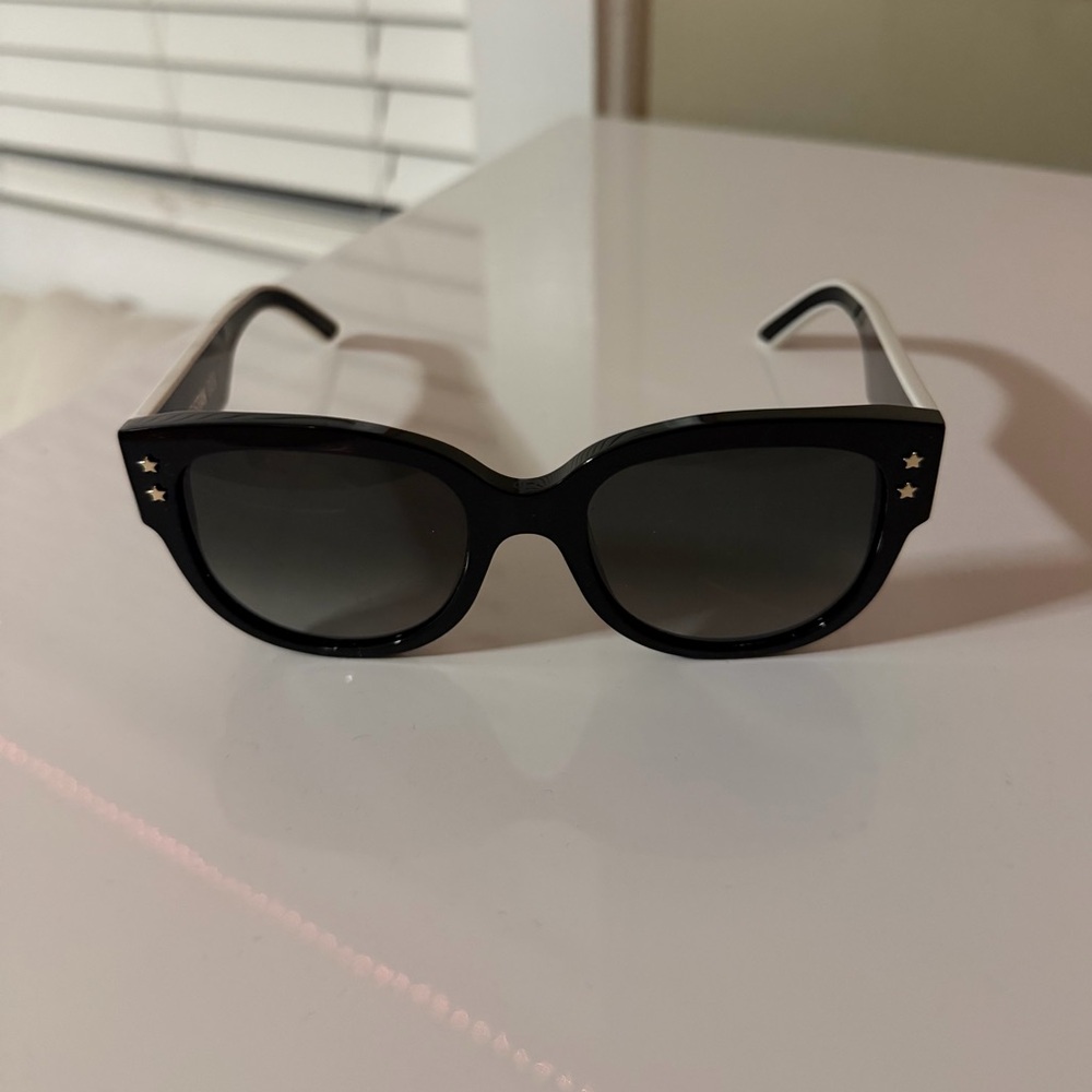 Women’s Christian Dior Sunglasses - Picture 2 of 4
